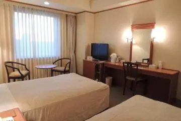 Twin bedroom