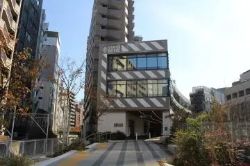 Path to Shibuya Bridge