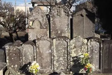 A large family grave
