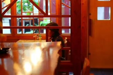The cosy wooden interior
