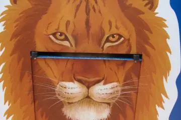Hello Lion