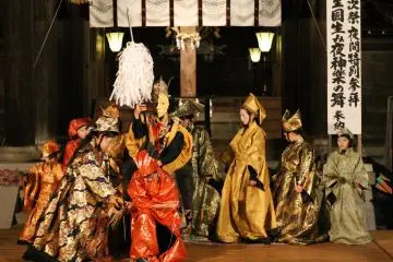 Izanagi Shrine’s play showcasing Japan’s creation story. 