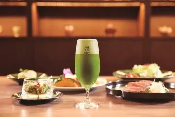 Nikmati berbagai variasi teh dan hidangan nikmat terinspirasi dari teh di Deli & Bar milik Hotel 1899 Tokyo