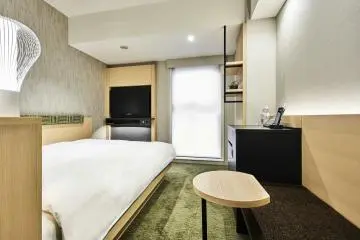 Hotel 1899 Tokyo menyediakan segala kebutuhan anda dalam kamar yang penuh dengan perlengkapan