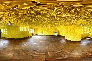 Inside the Yellow Handkerchief Set in Yubari 