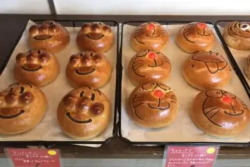 호빵맨과 도라에몽 빵 