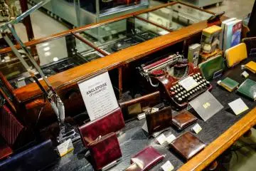 Fancy something a little more classy? LOFT has an impressive range of leather goods