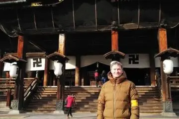 Hay guías amables que te muestran los alrededores de Zenkoji