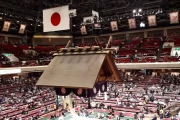 Arena slowly filling