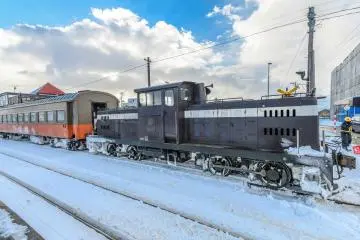 An old train along the Tsugaru Railway