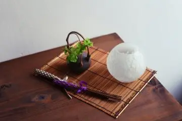 Kafe ini sukses menggabungkan unsur-unsur tradisional dan modern