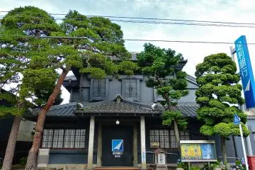Gallery image