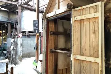 The steam box to help the freshly printed dye settle into the fabric 
