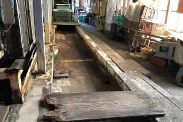The long sink which substituted washing in the rivers
