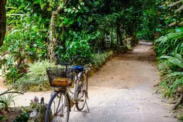 Moda transportasi utama penduduk desa