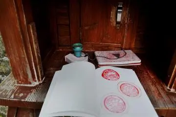 At every oji (small shrine), there is a box containing a memorial stamp