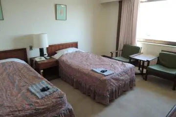 Different angle of the twin bedroom
