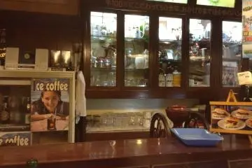 The restaurant is small with just a dozen or so counter seats and a counter that almost touches the kitchen wall. Early dinner hours seem to be the best time to find a seat. There are no reservations accepted at the restaurant.