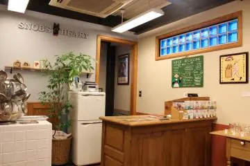 자리를 정하기 전 카운터에서 주문을 하시면 된다.