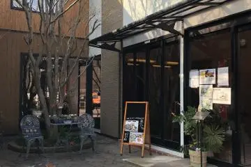 Chic entrance to Restaurant Yuwa