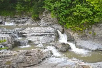A look at the falls from the main viewing area
