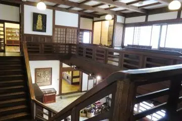 To the uninitiated, the layout of the museum resembles a glass menagerie of bric-a-brac, with one Ainu robe at the end of second floor, and two pieces of Ainu metal work at the other end of the same floor. However, there is a reason for the arrangement, with art forms like textiles in one room and metalwork in another.