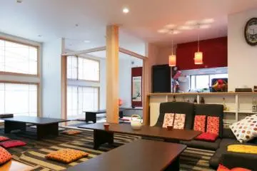 A homely lounge to make new friends
