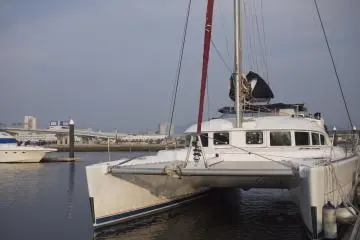 catamaran from luxuryyacht (Photo: <a href="http://www.gethiroshima.com" target="_blank" rel="noreferrer noopener nofollow">gethiroshima</a>)