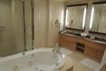 <p>ห้องน้ำสำหรับ Presidential Suite</p>