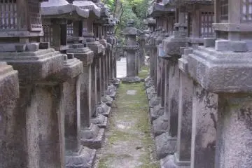 The rows of lanterns are really impressive!