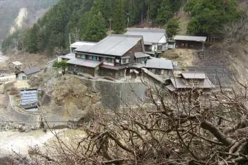 An onsen in the mountains, Yudanaka