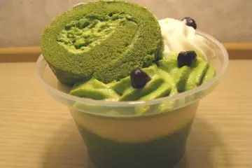 Creme sponge dessert