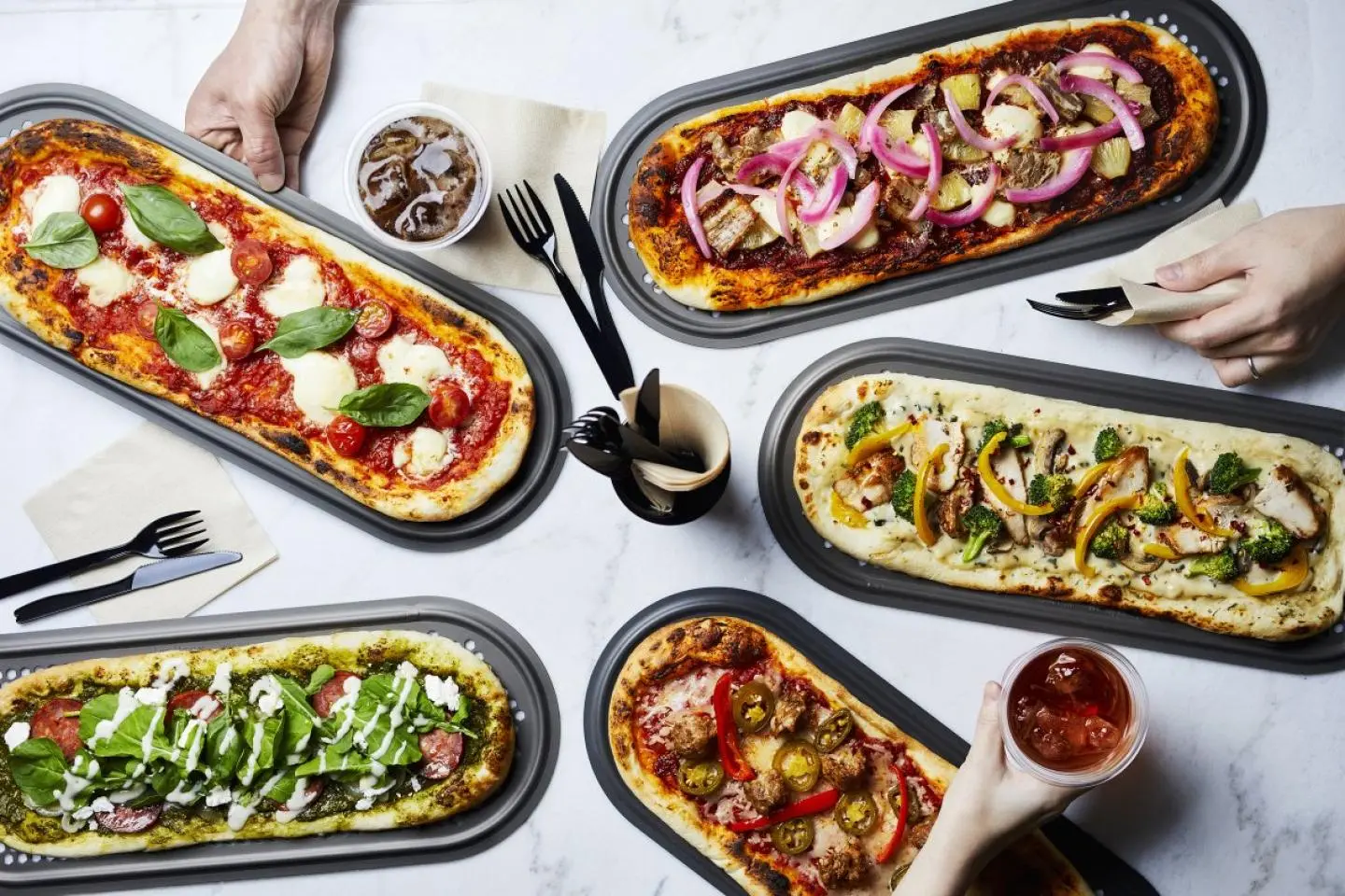 A dazzling multitude of pizza combos awaits  (Photo présentée par R Pizza )