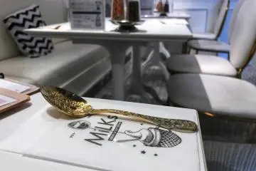 Even the spoons have a dose of cool