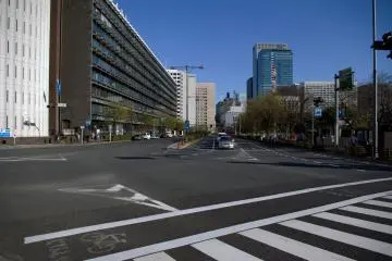 Station exits on either side of the road. Head towards the camera to find the museum. (Photo: <a href="https://commons.wikimedia.org/wiki/File:TokyoMetro_Takebashi_sta_001.jpg" target="_blank" rel="noreferrer noopener nofollow">東京特許許可局</a> / <a href="https://creativecommons.org/licenses/by-sa/3.0/deed.en" target="_blank" rel="noreferrer noopener nofollow">CC BY-SA 3.0</a>)