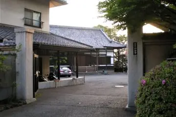 Sainen-ji Temple also houses Hanzo's battle helmet and giant spear