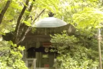 Small shrine 