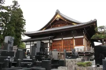 Graves are often located on temple grounds