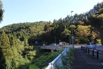 Route 47 stretches along the highway
