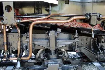 Finely crated metal