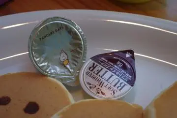 The homemade maple syrup is all natural without any artificial sugar products at Pancake Days in Harajuku Bell Pier just moments from Omotesando and Meiji Jingumae.