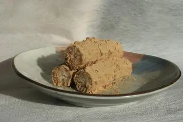 The rustic delight of soybean powder and rice, gokabo is the quintessential Kumagaya sweet