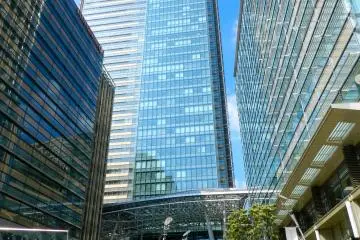 <p>Buildings sparkling in the sun</p>