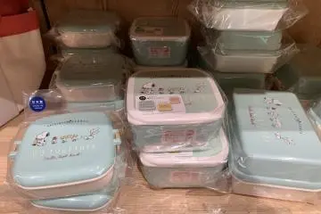 Bento boxes with Snoopy 