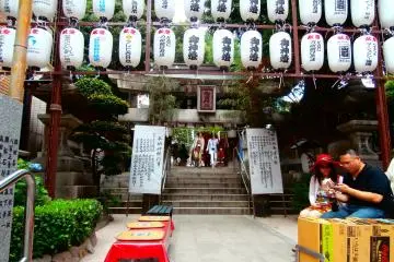 <p>They have a small tea house by one of the entrances to the shrine</p>