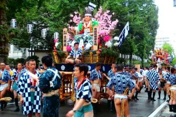 <p>A samurai-motifed Yamakasa float</p>