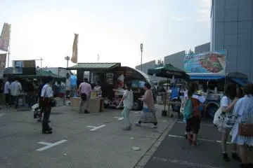 Snack and drink stands