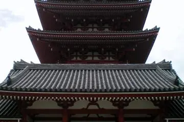 <p>Pagoda lima lantai</p>