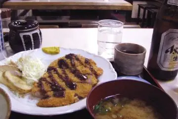 Tasty tonkatsu dinner at the local restaurant