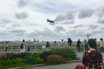 Feel the thunder of the jet engines